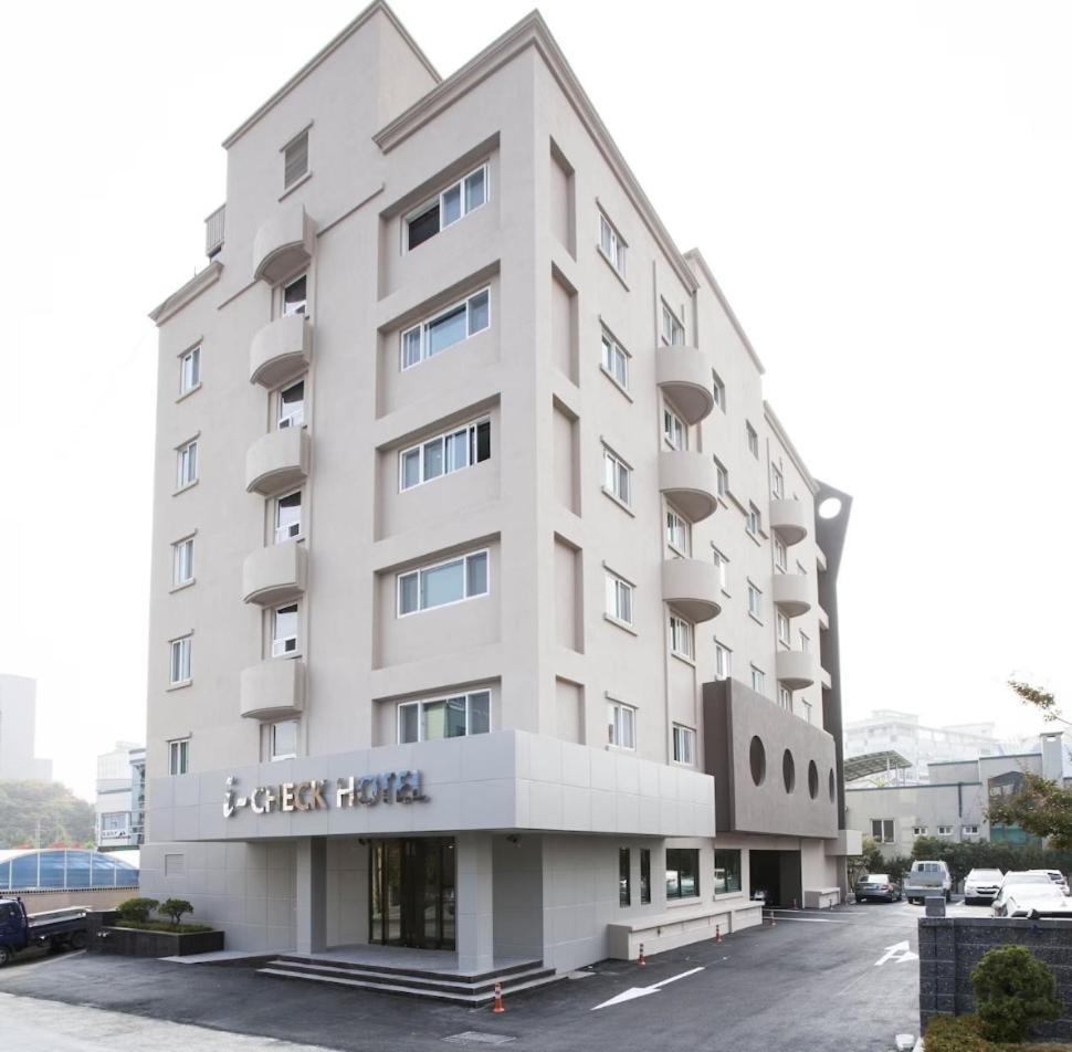 I-Check Hyunjin Hotel Tonghe Kültér fotó