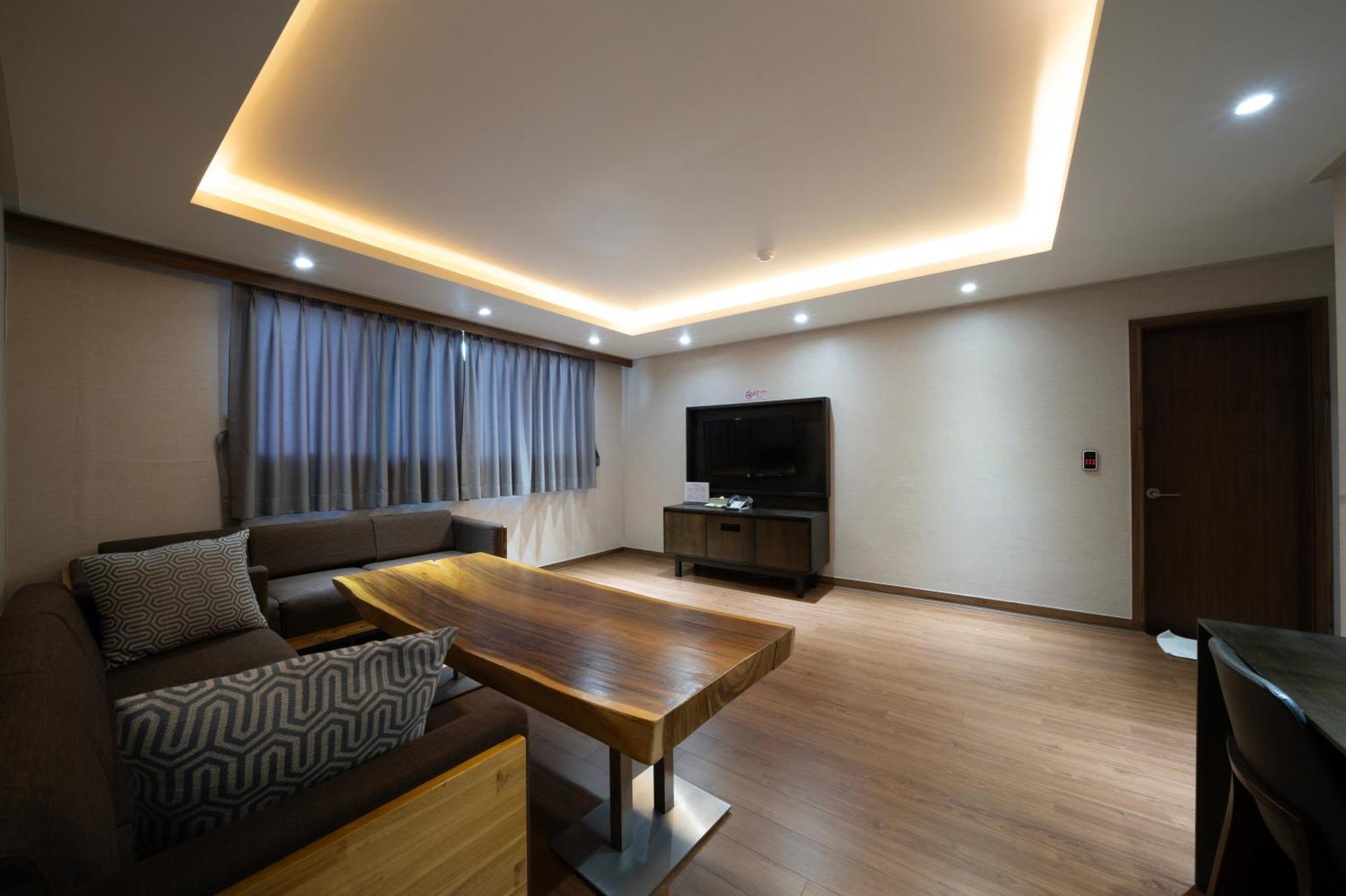 I-Check Hyunjin Hotel Tonghe Kültér fotó