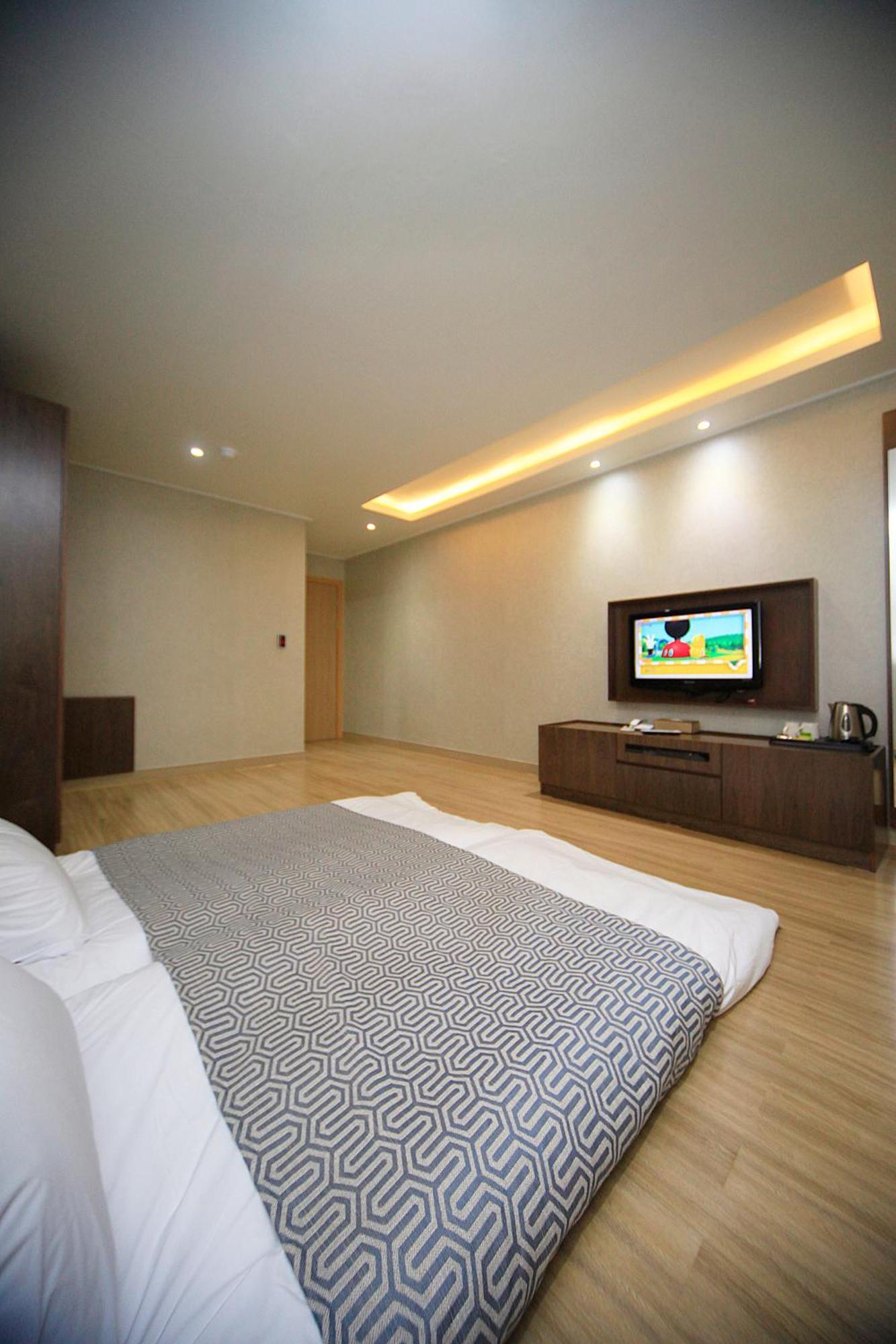 I-Check Hyunjin Hotel Tonghe Kültér fotó